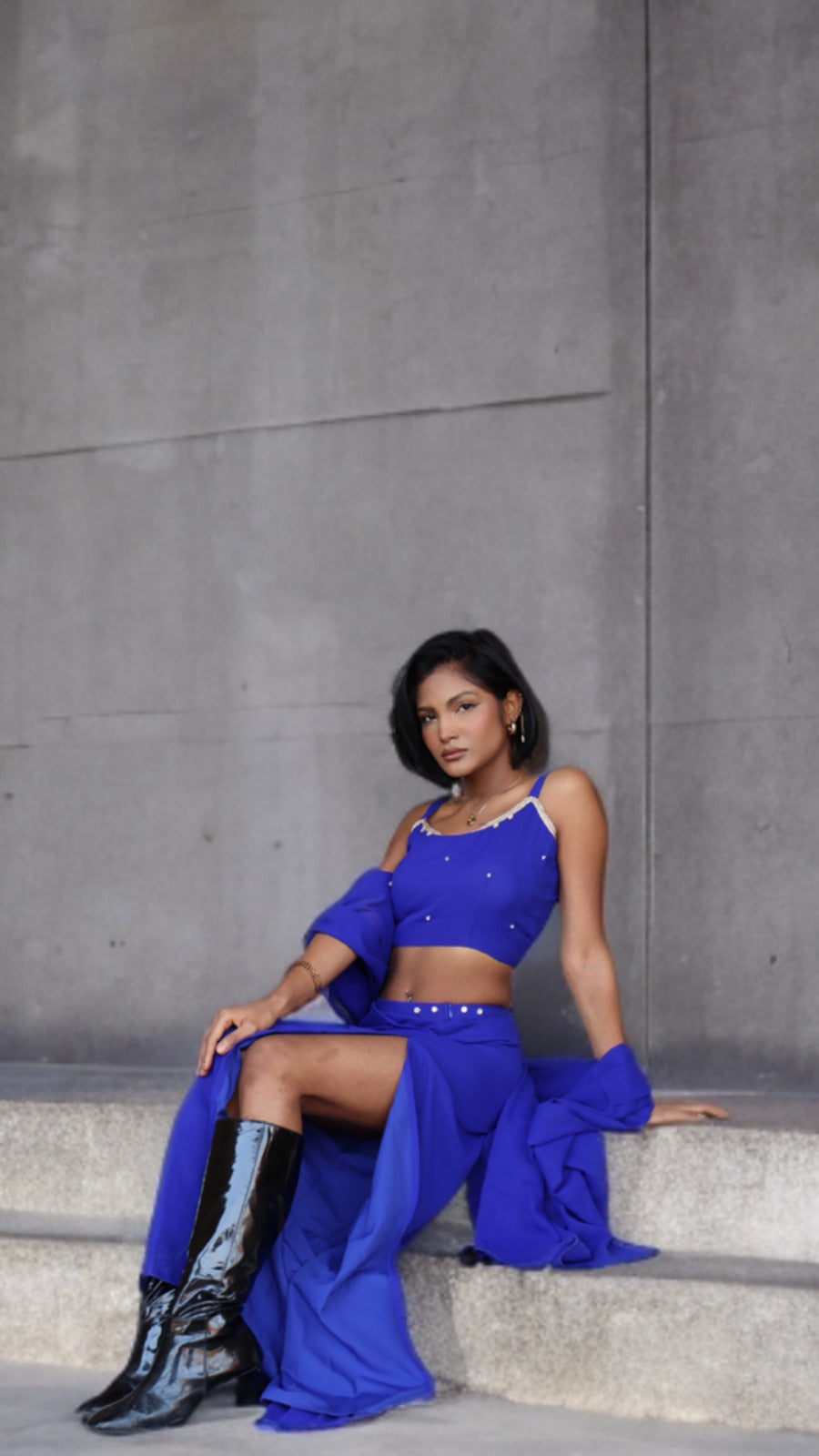 Desi Drizzle Wear In Saree Blue Dress